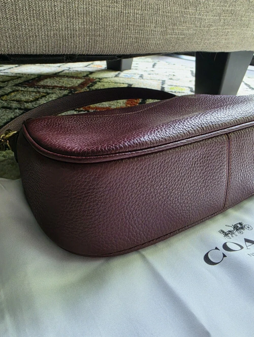 Coach Legacy Shoulder Bag Merlot - Picture 11 of 16